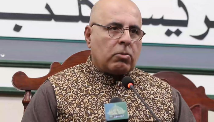 This screengrab shows Balochistan Information Minister Jan Achakzai addressing a press conference in Quetta on Nov 17, 2023. — Facebook/DprGoB