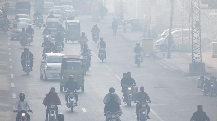 LWMC continues cleaning operation, anti-smog measures - Vimarsana News