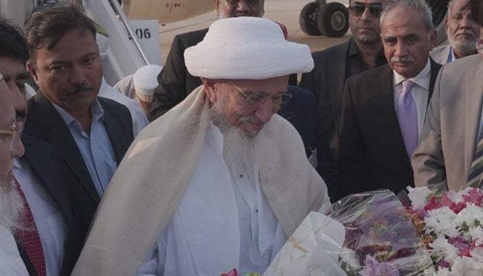 The 53rd Da’i al-Mutlaq and head of the Bohra community Dr Syedna Mufaddal Saifuddin. — X/@Bohras_Pakistan
