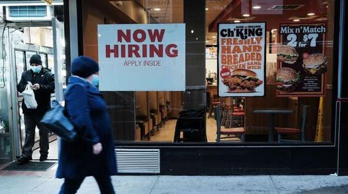 US weekly jobless claims fall; business spending on equipment easing - Vimarsana News