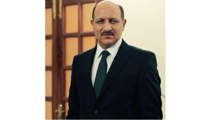 Shah Khawar, Advocate Supreme Court of Pakistan posted his photo on Twitter on Nov 26, 2021.