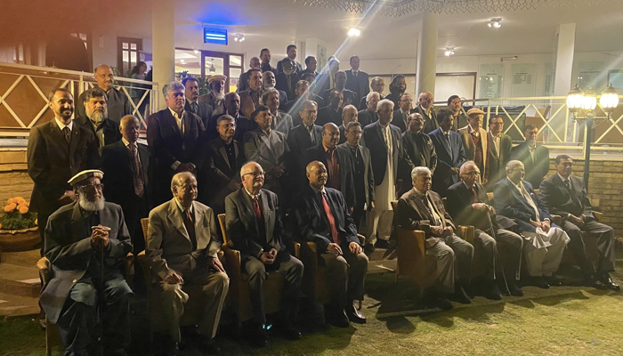 Attendees of the ceremony during a group photo on the occasion of the annual reunion for alumni of the Forman Christian College University on November 25, 2023. — Facebook/Ch Muhammad Hussain Cheema
