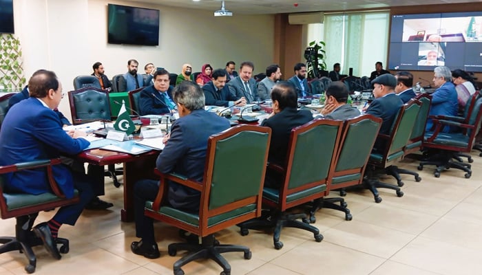 The inter-ministerial meeting on health and population can be seen underway under the chair of caretaker Federal Health Minister Dr. Nadeem Jan on November 27, 2023. — Facebook/Ministry of National Health Services, Regulations & Coordination Islamabad