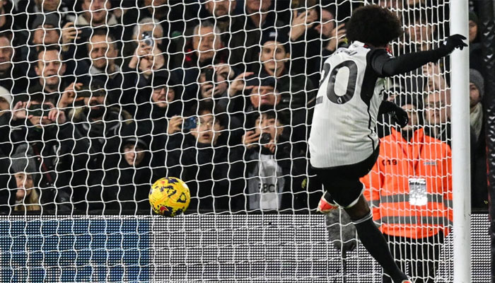 Fulhams Willian scores his teams winner against Wolves from the penalty spot. — AFP File