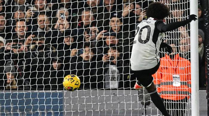 Willian strikes twice from the spot as Fulham beat Wolves - Vimarsana News