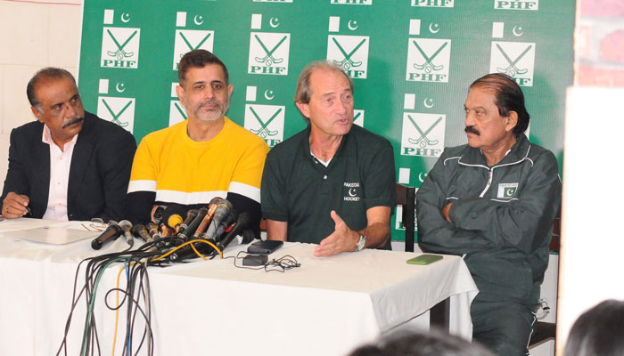 Selection Committee Chairman Olympian Asif Bajwa announced the squad for the Junior Hockey World Cup to be held in Kuala Lumpur on Nov 29, 2023. — Facebook/rana.ashfaq.731