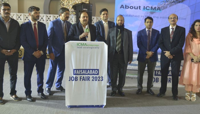 The Institute of Cost and Management Accountants of Pakistan (ICMA) hosted a Job Fair 2023 in Faisalabad on Dec 1, 2023. —Facebook/ICMAFsd