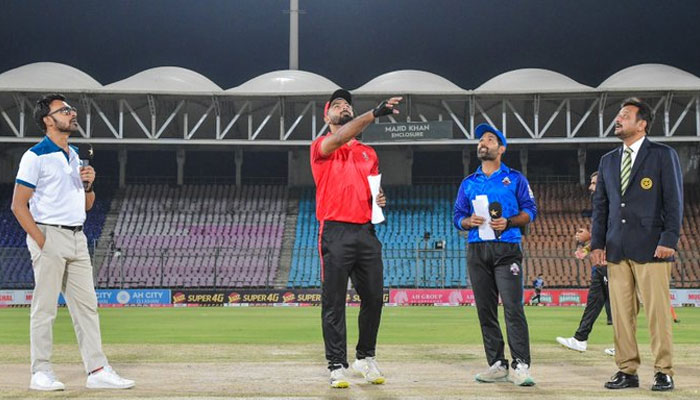 The image shows the toss which Lahore Blues win and decide to field first against Karachi Whites at National Bank Stadium, Karachi on Dec 1, 2023. —x/TheRealPCB
