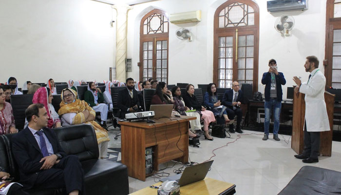 VC KEMU Prof Dr Mahmood Ayyaz addresses the discussion among DG Nursing, KEMU Vice Chancellor and nursing students held here at KEMCAANA Learning Centre, Bahawalpur Block, King Edward Medical University, Lahore, on Dec 1, 2023. —Facebook/DrSalmanKazmi