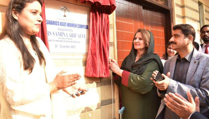 First Lady Begum Samina Alvi inaugurates the Prof Shahida Kazi Women Complex at the Karachi Press Club (KPC) on Dec 2, 2023. — PID