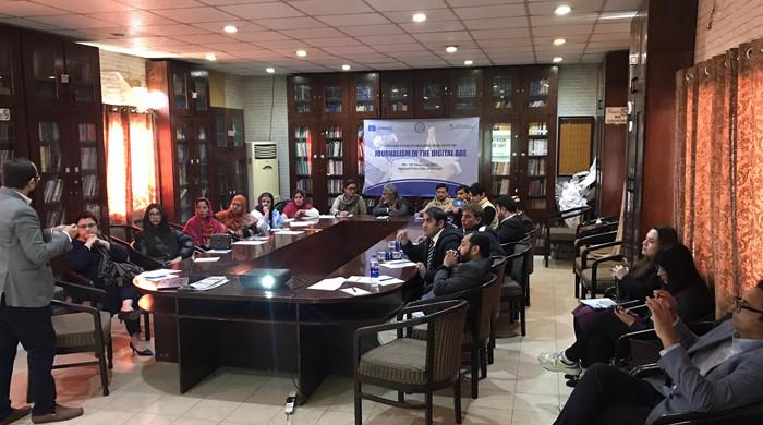 Sensitisation seminars on empowering journalists through combatting misinformation - Vimarsana News