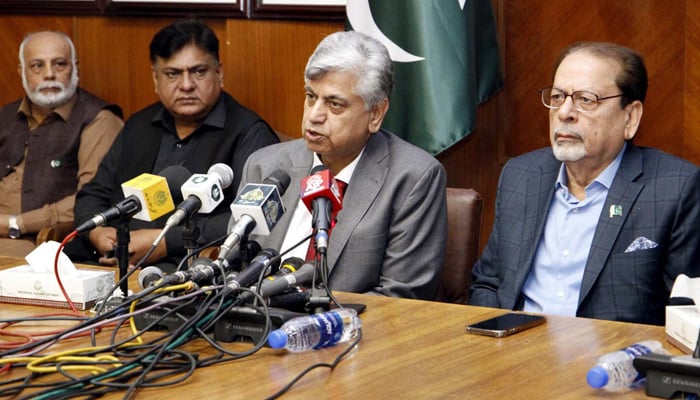 Caretaker Federal Information Minister, Murtaza Solangi and Caretaker Sindh Information Minister, Ahmad Shah are addressing media persons during a press conference at Sindh Assembly Committee Room in Karachi, December 7, 2023. — PPI