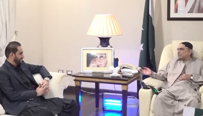 Former Balochistan chief minister and Balochistan Awami Party leader Abdul Qudous Bizenjo (L) while meeting with the Pakistan Peoples Party Co-chairman Asif Ali Zardari in this still on December 7, 2023. — Facebook/Pakistan Peoples Party - PPP