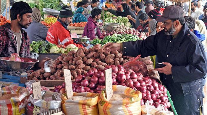 Weekly inflation hits six-month high on food, fuel prices - Vimarsana News