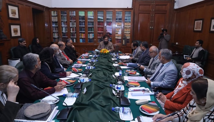 Punjab Governor Balighur Rehman chairs a meeting of a consortium on climate change and environment here at the Governor’s House on December 9, 2023. — Facebook/Punjab Higher Education Commission-PHEC