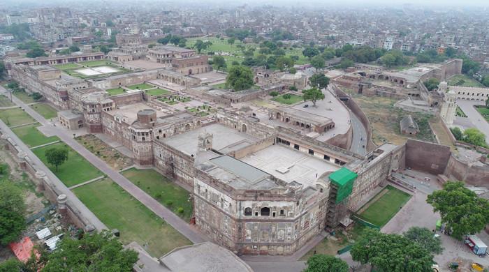 Writers, poets illuminate Lahore Fort in cultural, poetry celebration - Vimarsana News