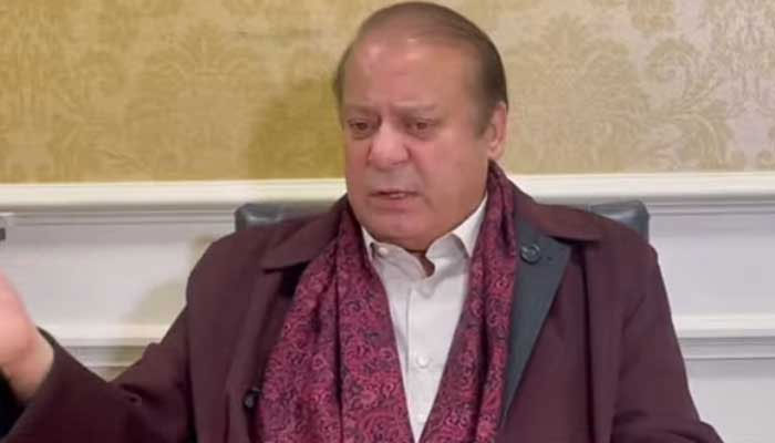 PML-N supremo Nawaz Sharif addresses a press conference in London. Photo: YouTube/PTV News/screengrab