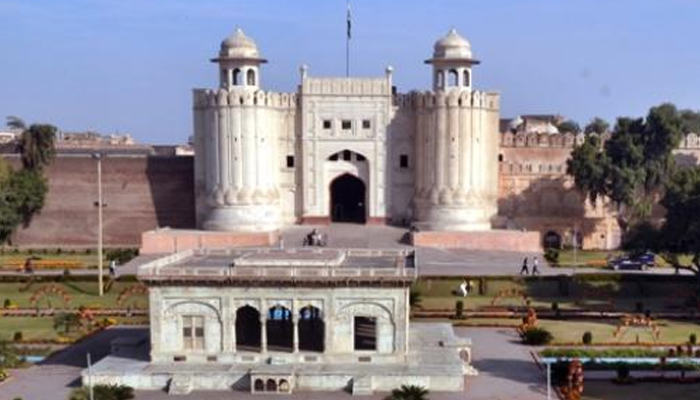 This image shows a general view of the Lahore fort building. — Tourism Department, Govt of the Punjab, Pakistan website