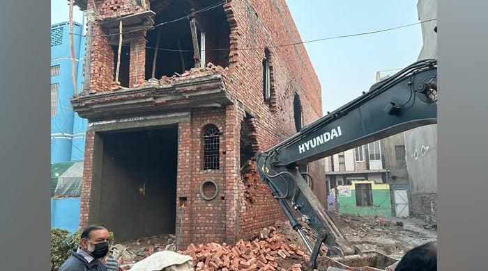 Encroachment drive by MCR faces resistance from encroachers - Vimarsana News