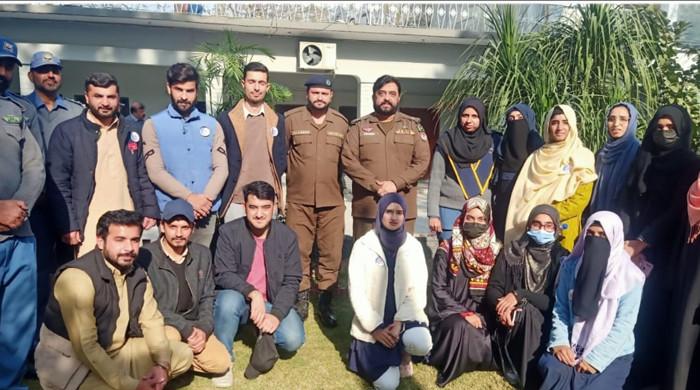 Students visit traffic headquarters - Vimarsana News