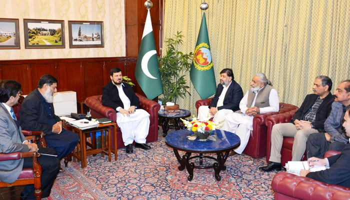 KP Governor Ghulam Ali while meeting with the delegation of businessmen on December 15, 2023. — Facebook/Haji Ghulam Ali Governor Khyber Pakhtunkhwa