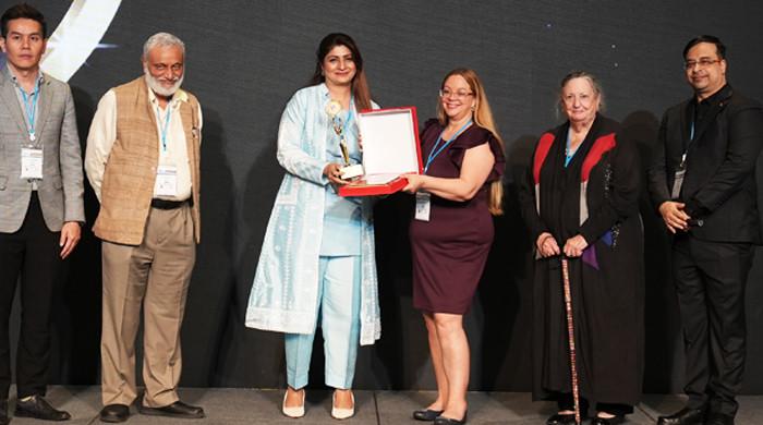 Multan school principal wins Asia's 'Principal of the Year' award - Vimarsana News