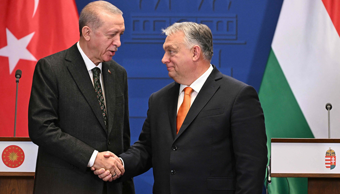 Erdogan, Orban pledge deeper ties in Budapest