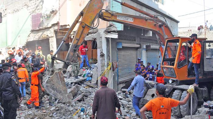 Three dead, 13 hurt in Machhar Colony building collapse - Vimarsana News