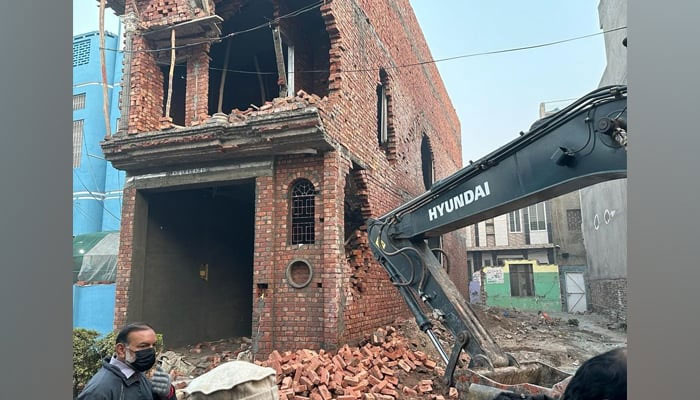 This representational still shows LDA personnel conducting an anti-encroachment operation on December 13, 2023. — Facebook/Lahore Development Authority