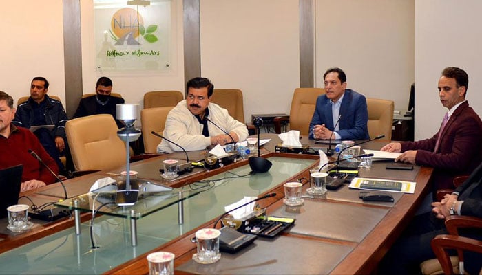 NHA Chairman Arshad Majeed Mohmand chairs a meeting regarding e-court in National Highway Authority Headquarters on December 20, 2023. — Facebook/National Highway Authority Pakistan