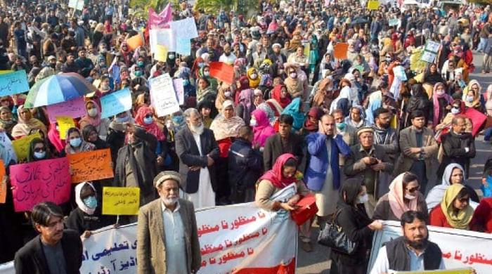 Citizens stage sit-in to demand road construction - Vimarsana News