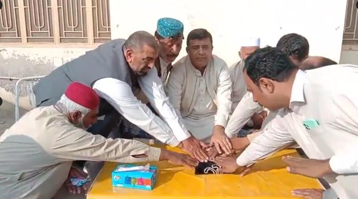 Candidate's oath on Holy Quran goes viral - Vimarsana News