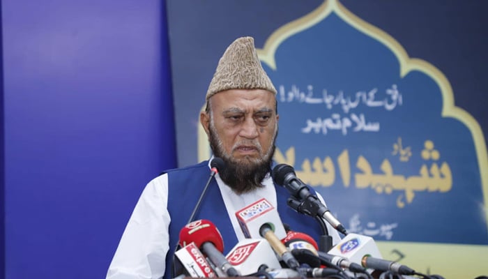 President of Islami Jamhoori Ittehad (IJI) and Markazi Jamaat Ahle Hadith, Allama Zubair Ahmad Zaheer while speaking with the participants of a gathering in this picture released on August 27, 2023. — Facebook/Allama Zubair Ahmed Zaheer