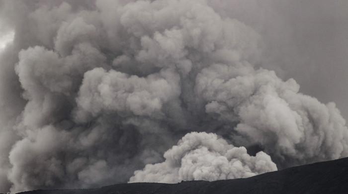 Thousands evacuated following Indonesia volcano eruption - Vimarsana News