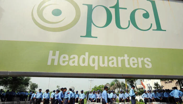 Pakistani police deploy in front of the building of Pakistan Telecommunication Company Limited (PTCL), the largest landline telephone network in Islamabad. — AFP/File