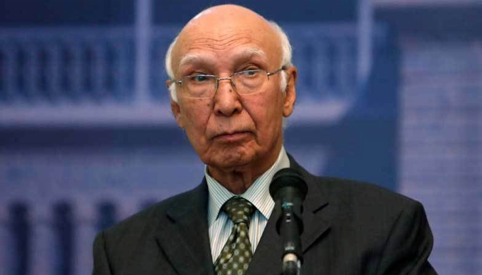 Pakistans former finance minister Sartaj Aziz. — APP/File