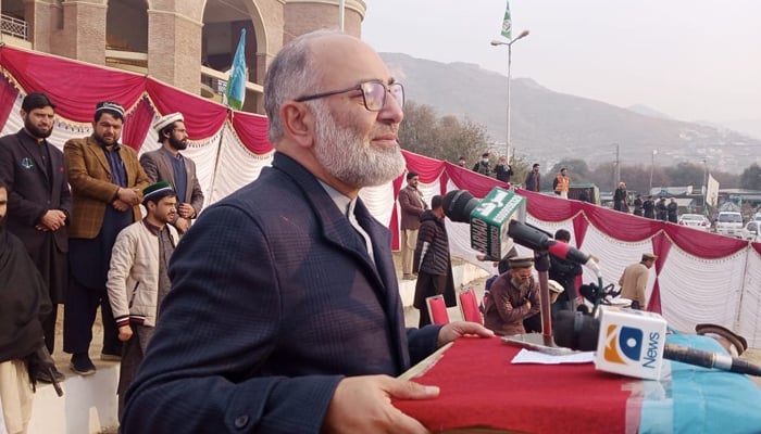 Jamaat-e-Islami leader senator Mushtaq Ahmad Khan while addressing a JI workers’ convention in Malakand on January 8, 2024. — Facebook/Mushtaq Ahmad Khan