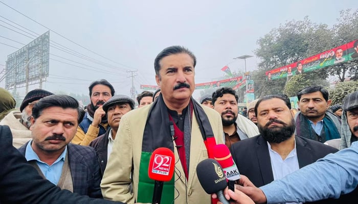 Pakistan People’s Party leader and ex-lawmaker Faisal Karim Kundi speaks to media during a protest in DI Khan on January 10, 2024. — Facebook/Faisal Karim Kundi