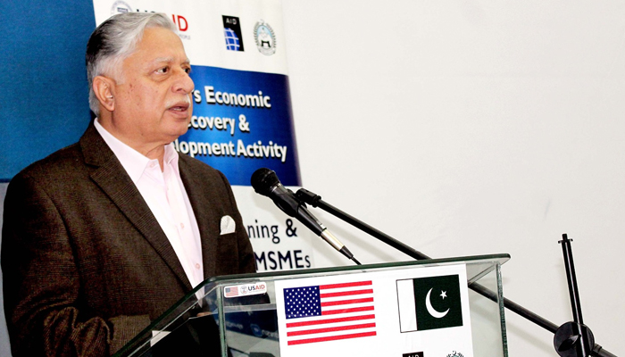 Sarhad Chamber of Commerce and Industry (SCCI) President Fuad Ishaq while speaking during a seminar on January 11, 2024. — Facebook/Sarhad Chamber Peshawar