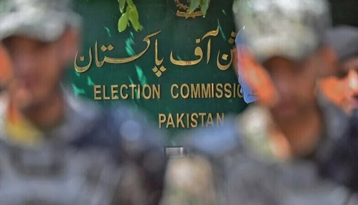 Paramilitary soldiers stand guard outside Pakistan’s election commission building in Islamabad. — AFP/File