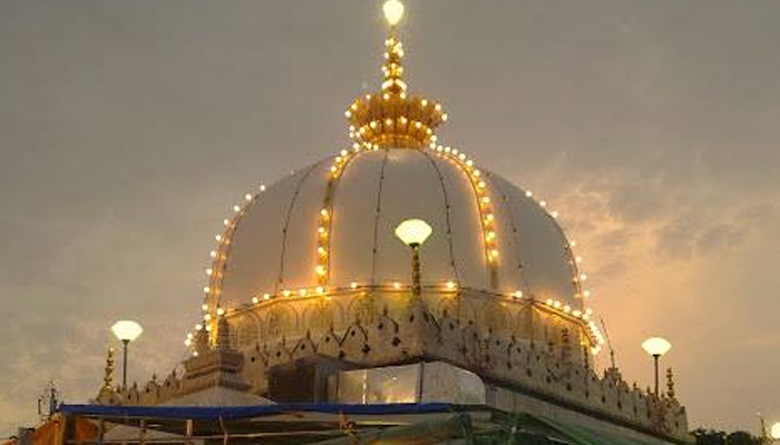 Hazrat Khawaja Syed Moinuddin Hasan Chishti Shrine can be seen in this image. — Facebook/Ya Haji Abdul Rehman Shah Baba