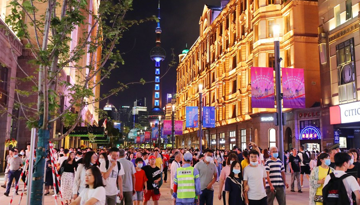 People visit the renovated East Nanjing Road Walkway in east Chinas Shanghai, on September 12, 2020. — Xinhua