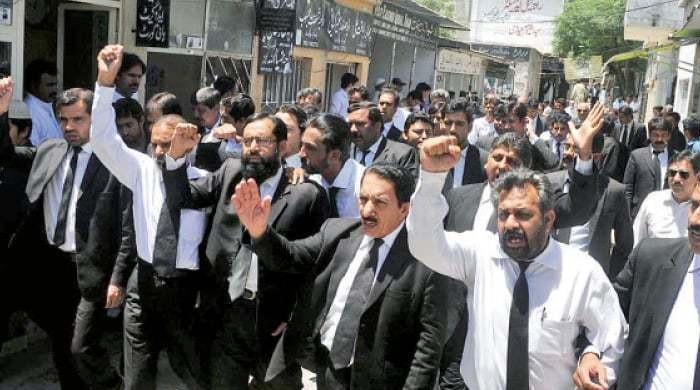 Lawyers to boycott courts today - Vimarsana News