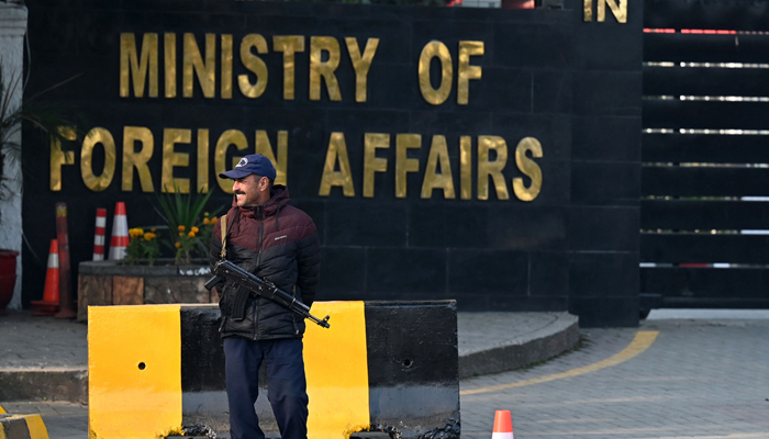 A Pakistani police officer stands guard outside the Ministry of Foreign Affairs in Islamabad on January 18, 2024. — AFP
