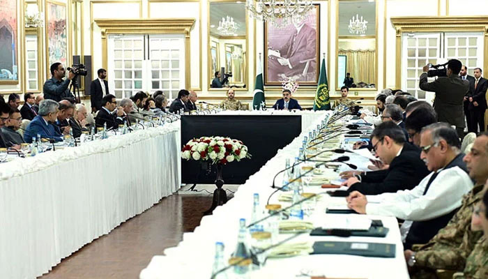 Caretaker Prime Minister Anwaar-ul-Haq Kakar chairs the 6th meeting of the Apex Committee of Special Investment Facilitation Council. — APP