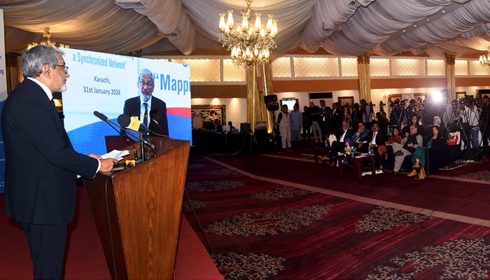 Caretaker Sindh Chief Minister Justice (Retd) Maqbool speaks at a seminar on Social Protection organized by the Social Protection department at a local hotel on January 31, 2024. — Facebook/Sindh Chief Minister House