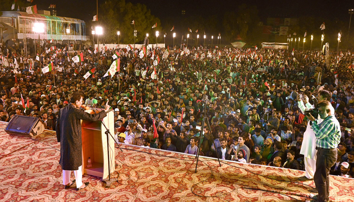 Convener Mutahida Qoumi Movement (MQM), Dr Khalid Maqbool Siddiqui addressing a public gathering during an election campaign at Pukka Qila Ground on January 2, 2024. — APP