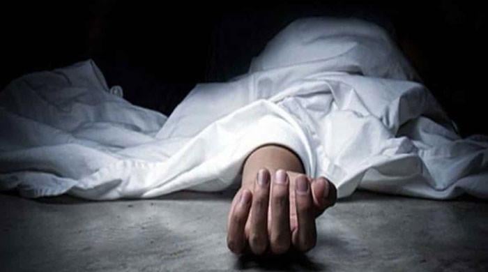 12-year-old boy shot dead as MQM and PPP workers clash - Vimarsana News