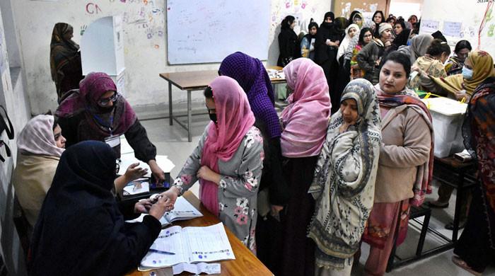 NA-130 witnesses remarkable turnout of female voters - Vimarsana News