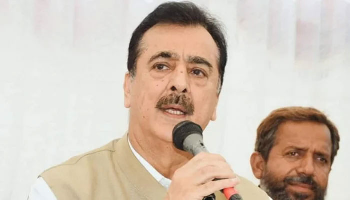 Former prime minister Yousuf Raza Gilani speaks in this image on October 4, 2022. — Facebook/Syed Yousuf Raza Gillani